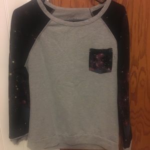 Lira womens M lightweight sweatshirt.